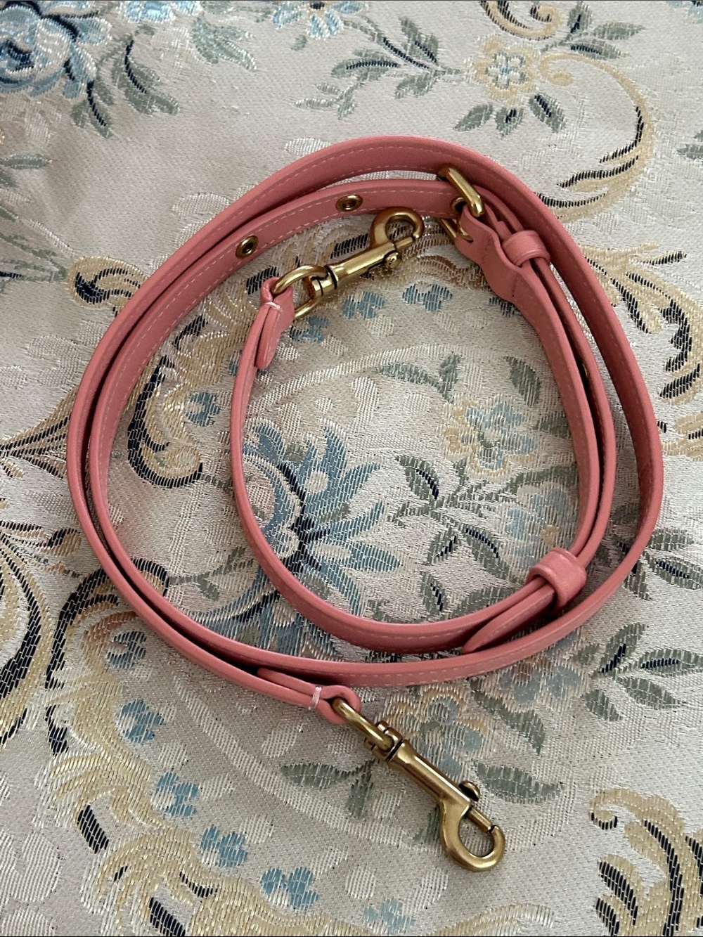 Coach Swinger Bag! Pink Leather Crossbody Bag with Brass & Leather Chain - Picture 9 of 11